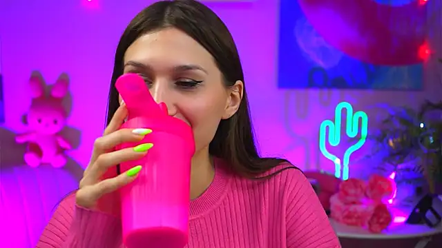 MollyPerry online show from February 27, 4:32 pm