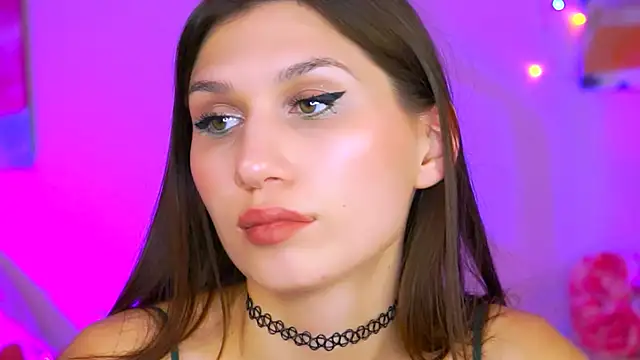 MollyPerry online show from March 8, 7:09 pm