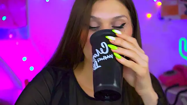 MollyPerry online show from March 12, 4:13 pm