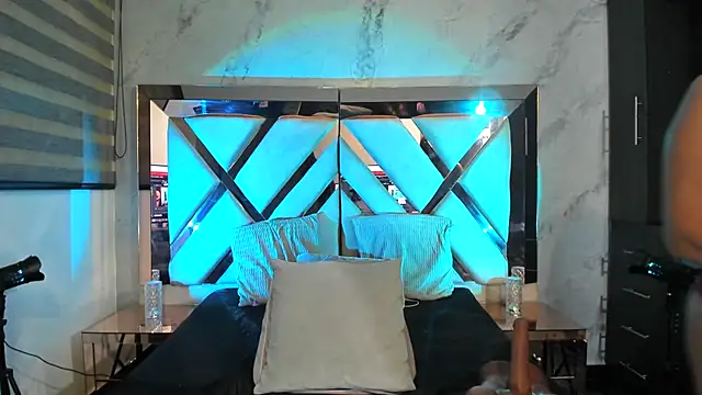 Susy wisee online show from April 19, 3:39 am