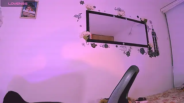 Snapshot of Candy_beauty chatting on January 24, 2:18 am Candy beauty online show from January 24, 2:18 am