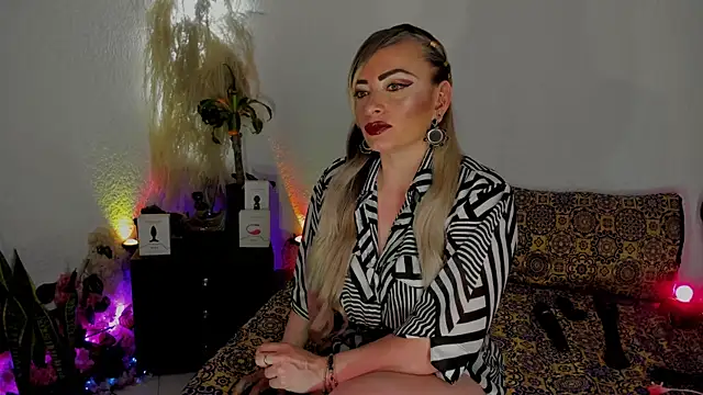 Jeanineescott online show from September 11, 6:46 am