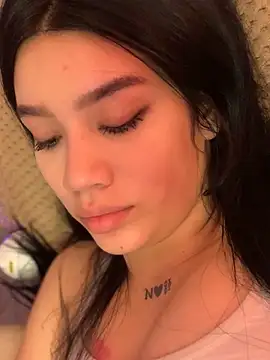 Ambar R0SSE online show from January 29, 6:54 am