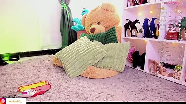 Snapshot of kariina__22 chatting on February 16, 5:59 pm kariina 22 online show from February 16, 5:59 pm