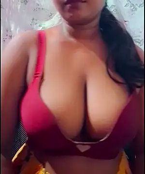 SLteena online show from May 18, 3:13 am