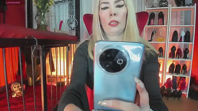 MistressAndre online show from March 12, 8:15 pm