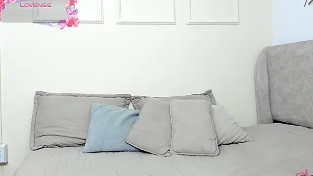 Sussanewolf online show from April 29, 12:20 pm