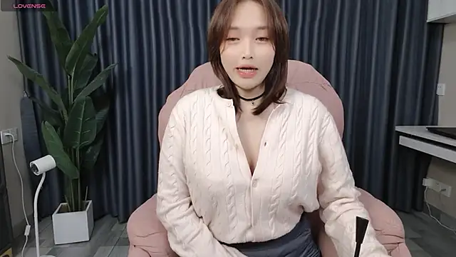 Snapshot of Cothy_Ti chatting on February 14, 5:14 pm Cothy Ti online show from February 14, 5:14 pm