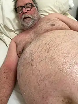 Snapshot of Drummajor chatting on February 24, 8:36 pm Drummajor online show from February 24, 8:36 pm