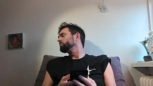 TB1977DK online show from December 19, 12:23 pm