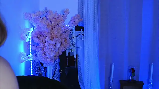 ivyleague  online show from March 30, 5:25 pm