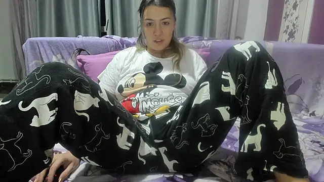 Dyana Kaylinn online show from December 14, 3:18 am