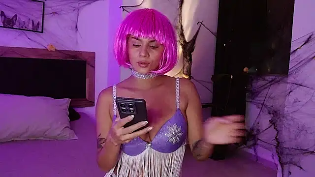 Snapshot of Susi_bell chatting on November 1, 12:01 am Susi bell online show from November 1, 12:01 am