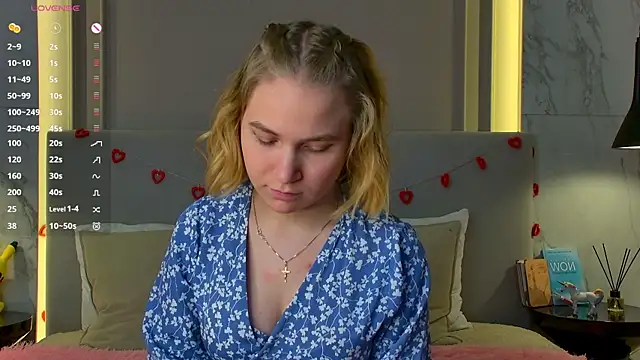 EllenaGreen online show from March 1, 9:26 pm