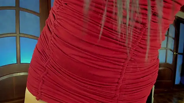 nayah   online show from December 3, 7:45 pm