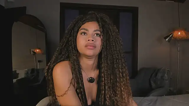 nayah   online show from February 4, 7:53 pm