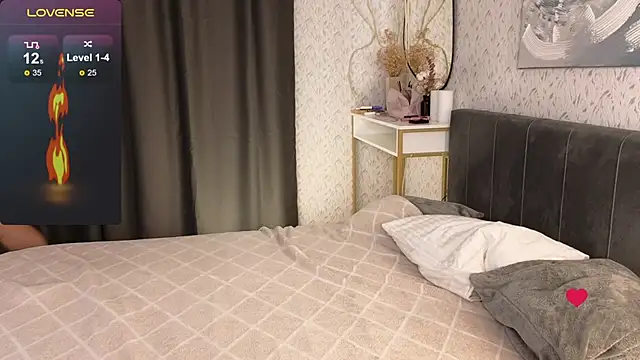 YourSweetDream  online show from September 18, 7:43 am