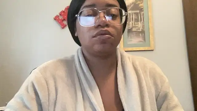 MommyConfident online show from November 14, 3:44 pm