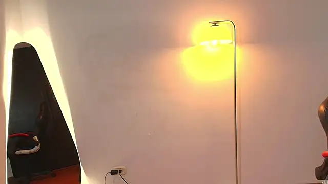 Snapshot of samy_jonnes_ chatting on November 8, 12:00 am samy jonnes online show from November 8, 12:00 am