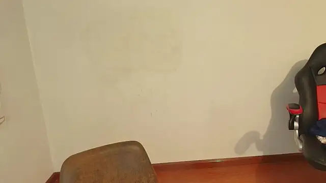 Snapshot of samy_jonnes_ chatting on December 4, 12:53 am samy jonnes online show from December 4, 12:53 am