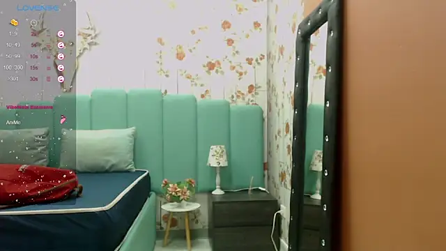 Alison Simmons online show from December 8, 1:24 am