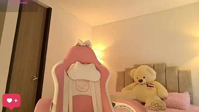 Snapshot of KaylaCollinsX chatting on September 22, 5:59 pm KaylaCollinsX online show from September 22, 5:59 pm