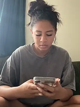 Snapshot of VanessaBling chatting on December 17, 4:13 pm VanessaBling online show from December 17, 4:13 pm