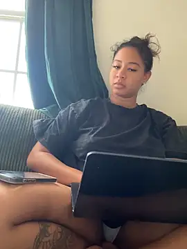 Snapshot of VanessaBling chatting on December 18, 4:02 pm VanessaBling online show from December 18, 4:02 pm