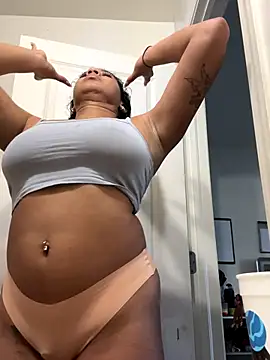 Snapshot of VanessaBling chatting on January 6, 4:00 pm VanessaBling online show from January 6, 4:00 pm