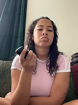 Snapshot of VanessaBling chatting on January 7, 3:58 pm VanessaBling online show from January 7, 3:58 pm