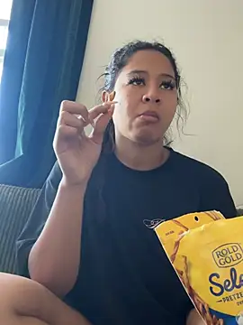 Snapshot of VanessaBling chatting on January 15, 4:33 pm VanessaBling online show from January 15, 4:33 pm