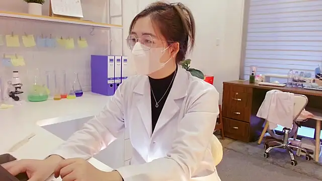 Snapshot of Alisa_Hotfeeling chatting on February 24, 2:30 am Alisa Hotfeeling online show from February 24, 2:30 am