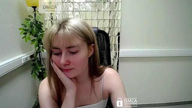 Snapshot of Tweet88 chatting on January 11, 12:22 am Tweet88 online show from January 11, 12:22 am