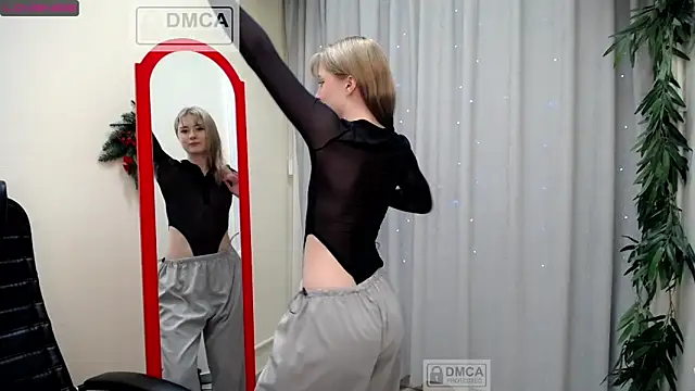 Snapshot of Tweet88 chatting on February 2, 3:39 pm Tweet88 online show from February 2, 3:39 pm