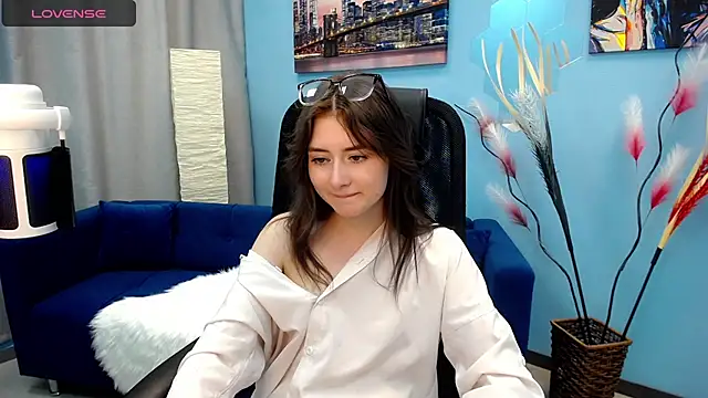 Snapshot of Tweet88 chatting on February 28, 7:25 pm Tweet88 online show from February 28, 7:25 pm