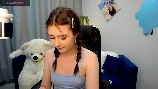 Snapshot of Tweet88 chatting on March 5, 3:40 pm Tweet88 online show from March 5, 3:40 pm