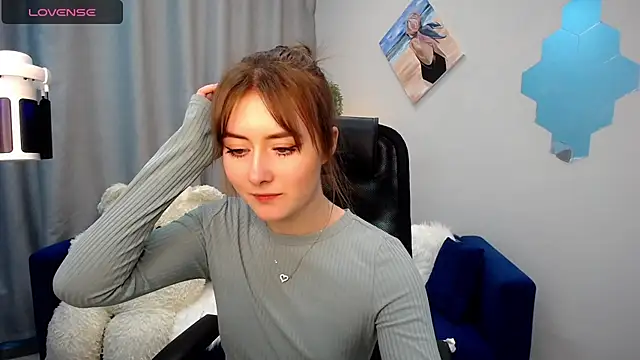 Snapshot of Tweet88 chatting on March 11, 10:42 pm Tweet88 online show from March 11, 10:42 pm