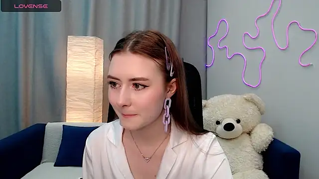 Snapshot of Tweet88 chatting on March 22, 11:32 am Tweet88 online show from March 22, 11:32 am