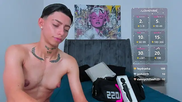 AmberAdams  online show from December 4, 4:27 pm