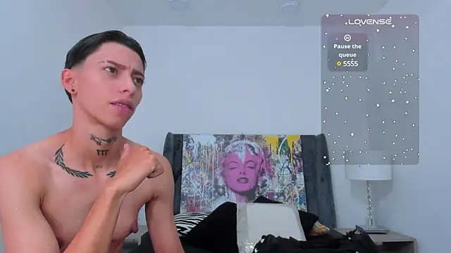 AmberAdams  online show from December 13, 2:27 pm