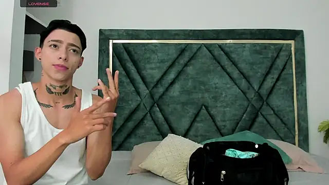 AmberAdams  online show from February 3, 1:19 pm