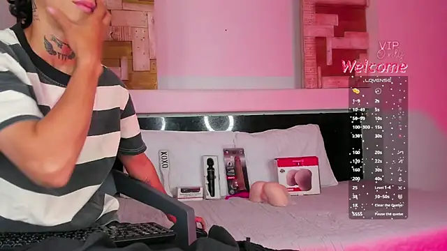 AmberAdams  online show from April 7, 12:16 pm