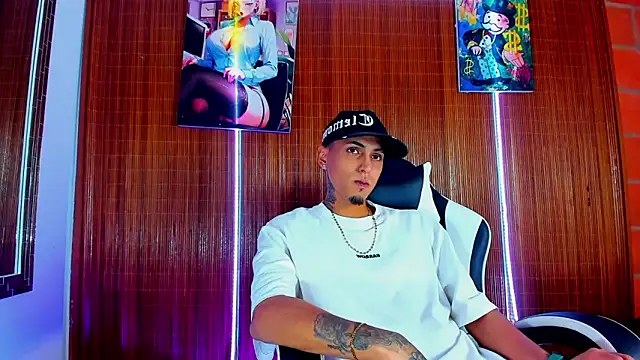 Liam lee online show from February 5, 8:57 pm