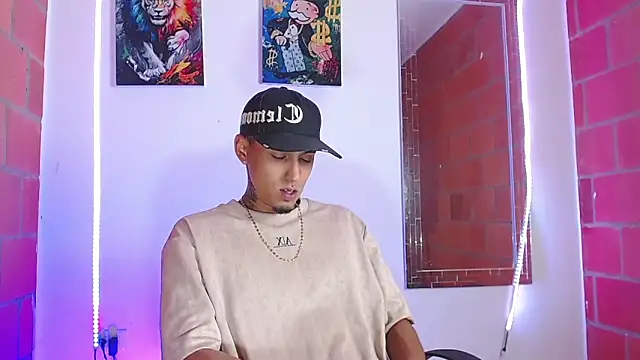 Liam lee online show from March 24, 10:37 pm