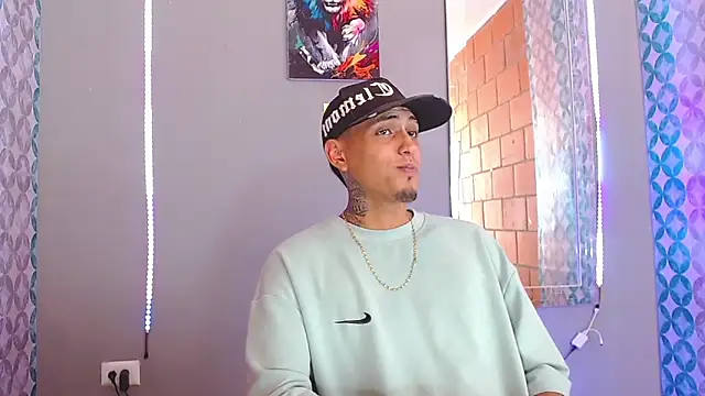 Liam lee online show from April 23, 7:38 pm