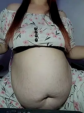 Snapshot of Scarlet_garnet chatting on July 31, 12:32 am Scarlet garnet online show from July 31, 12:32 am
