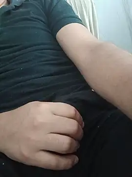 Snapshot of latino17 chatting on November 19, 3:56 pm latino17 online show from November 19, 3:56 pm