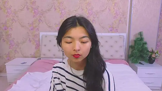 Shy Kira online show from December 20, 4:04 pm