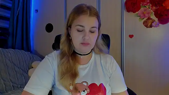 Snapshot of CoraSwon chatting on November 17, 5:41 pm CoraSwon online show from November 17, 5:41 pm