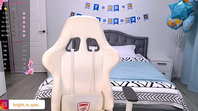 Snapshot of ariel_grand chatting on October 3, 1:13 am ariel grand online show from October 3, 1:13 am